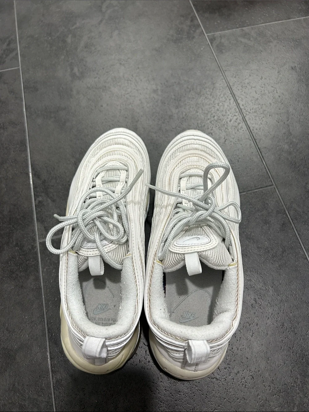 White Nike Air Max 97